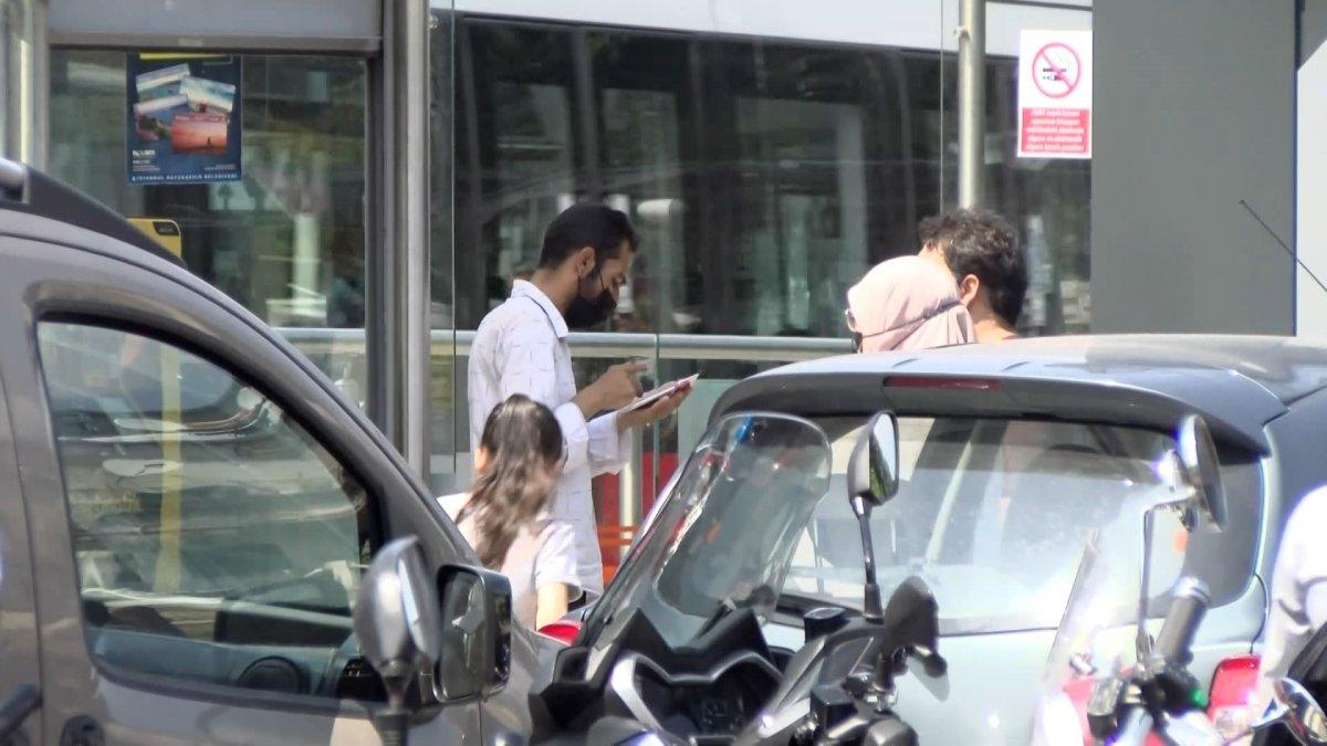 Fatih’te, turistlere para karşılığı HES kodu alan şahıslar yakalandı