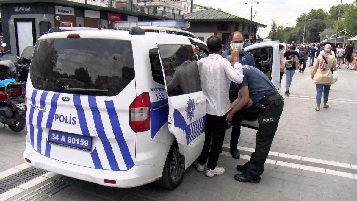 Fatih’te, turistlere para karşılığı HES kodu alan şahıslar yakalandı