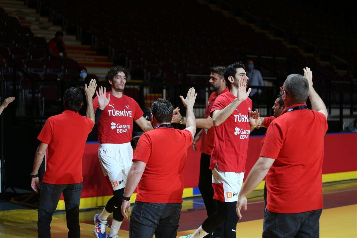 FIBA Olimpiyat Elemeleri'nde Türkiye, yarı finalde Yunanistan'a yenildi