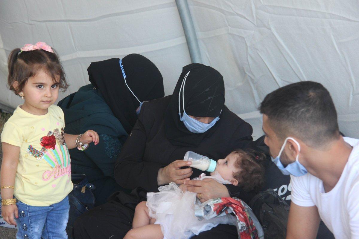 Suriyeliler bayram için Kilis'ten ülkelerine dönüyor