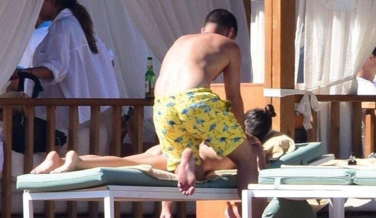 Hande Soral, tatilde