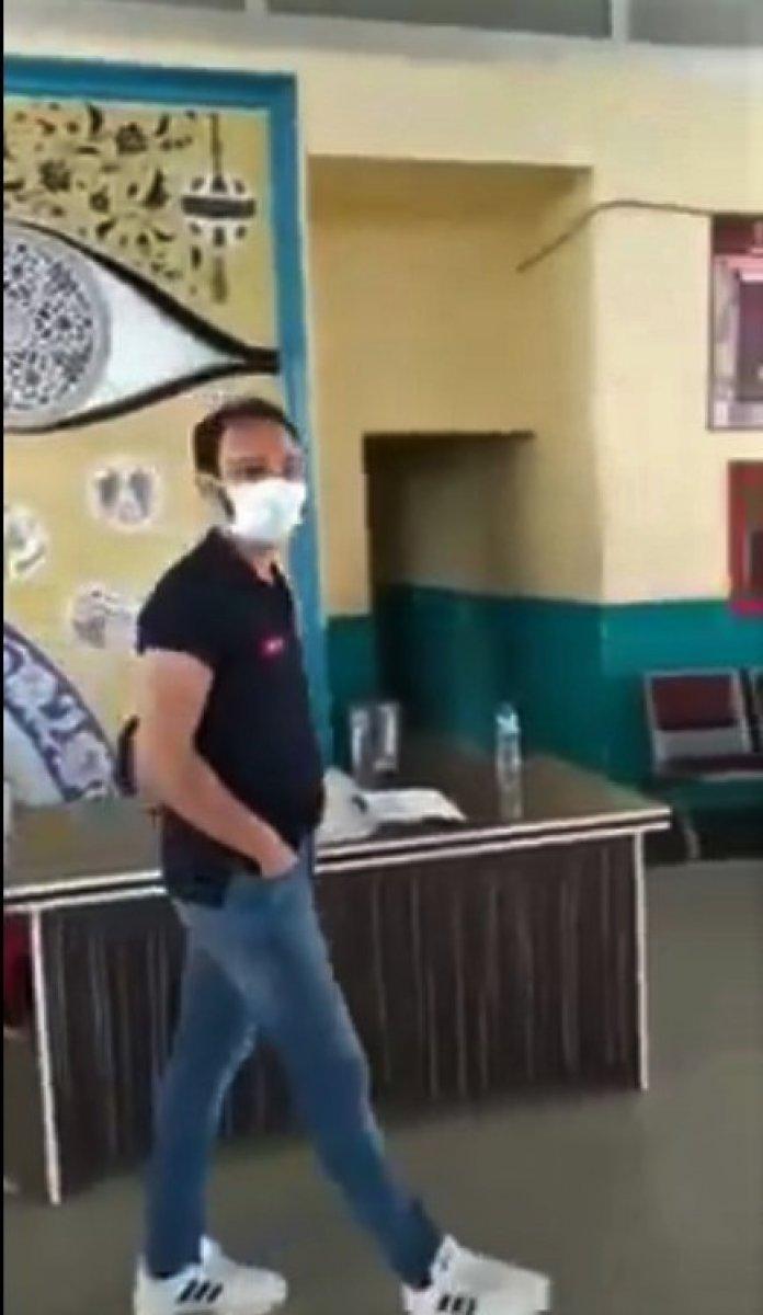 Kütahya Otogarı'nda esprili aşı daveti