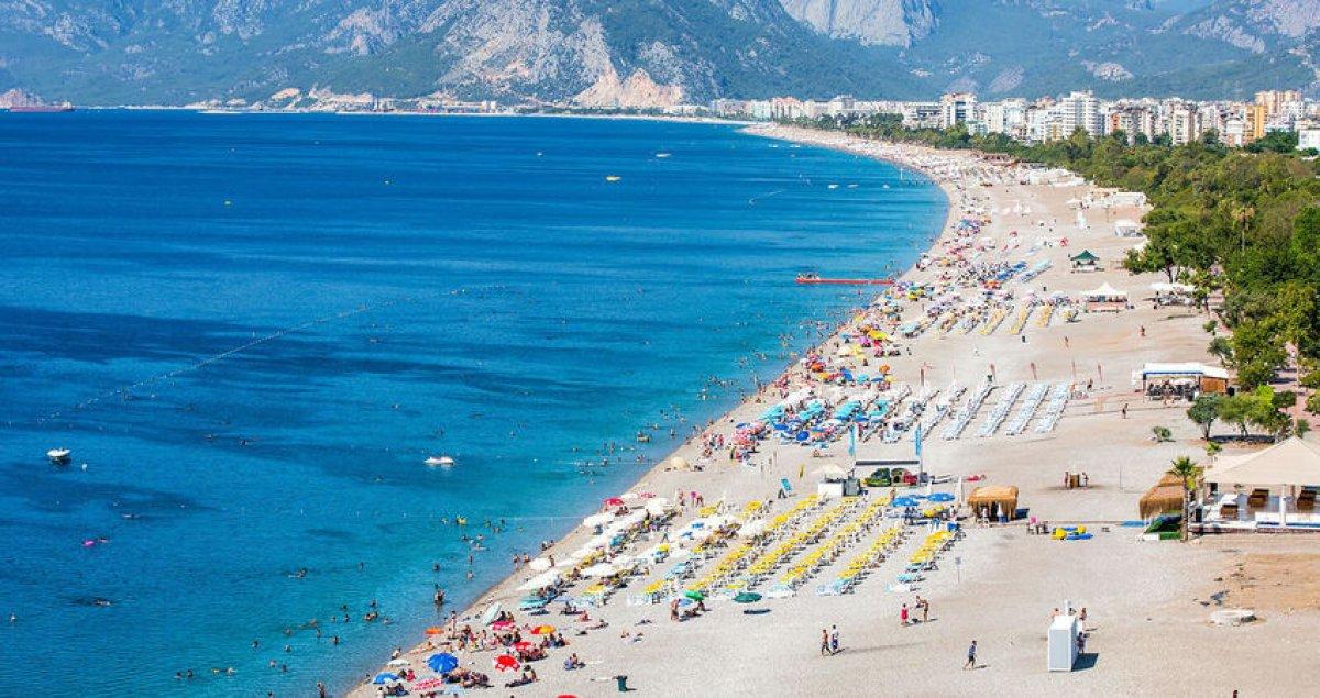 Plajlarda sigara içmek yasak mı? Turizm kentinden 'sigara' kararı...