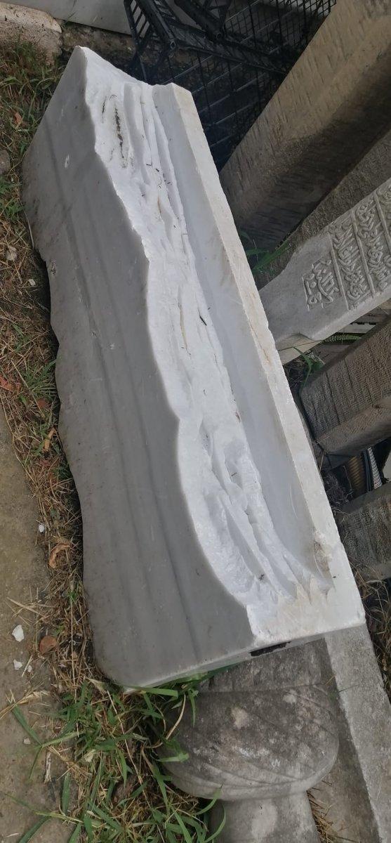 Nihal Atsız’ın mezarı tahrip edildi