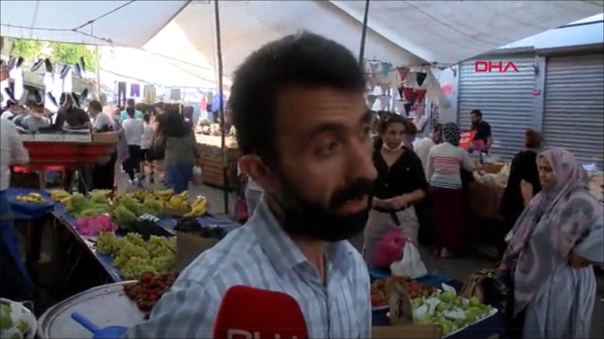 Beyoğlu’nda kurulan semt pazarında kadınların kavgası kamerada