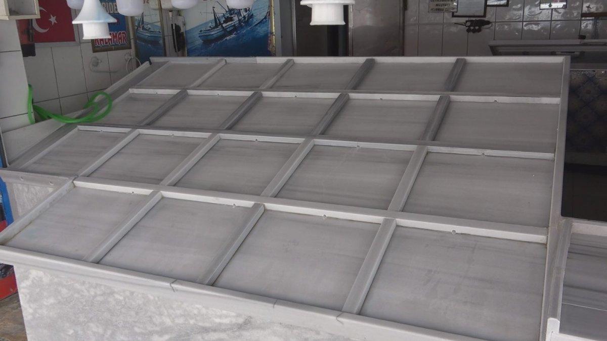 Balık tezgahları boş kaldı