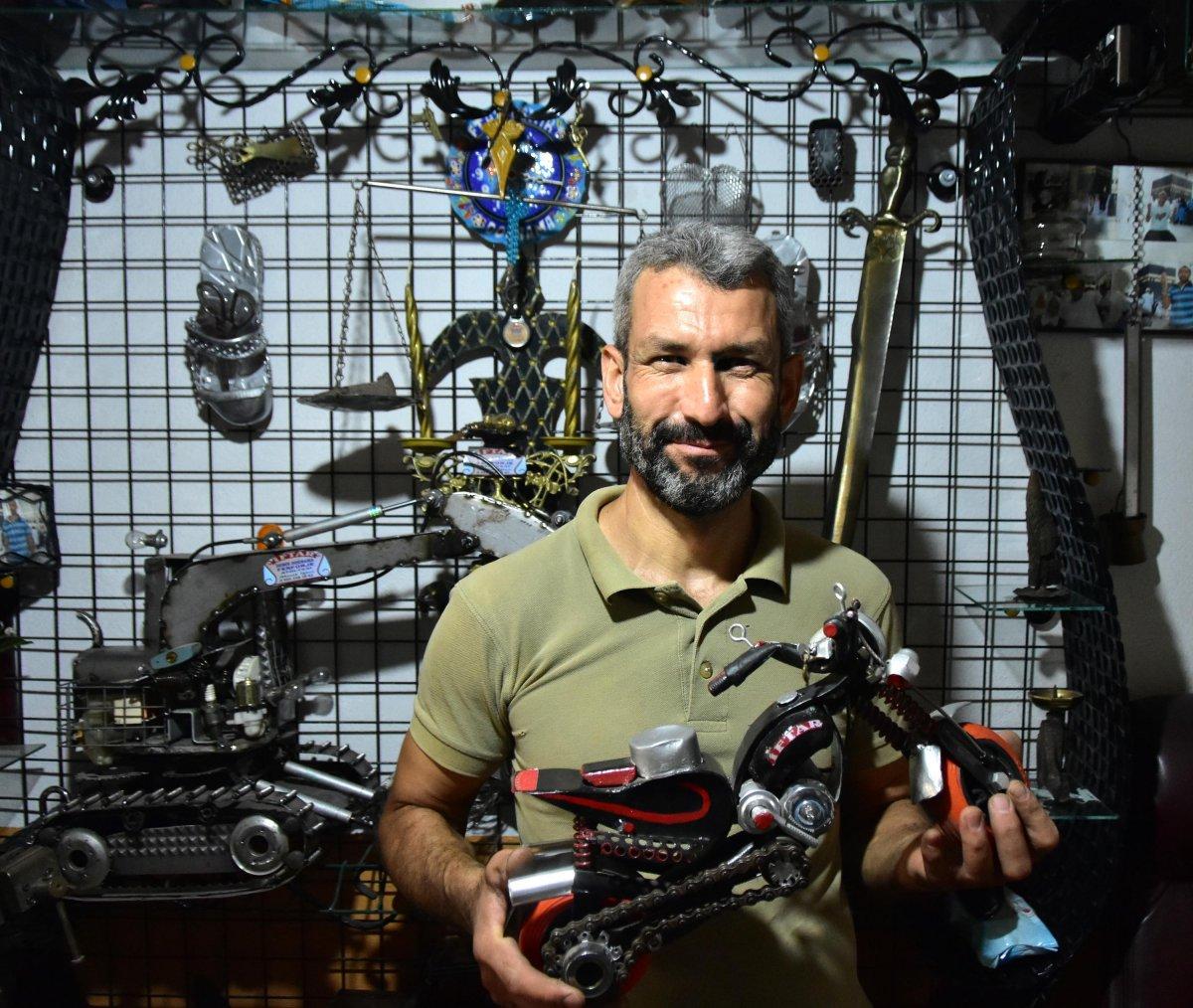 Muğla’da 3 bin hurda parçasını birleştirerek at yaptı