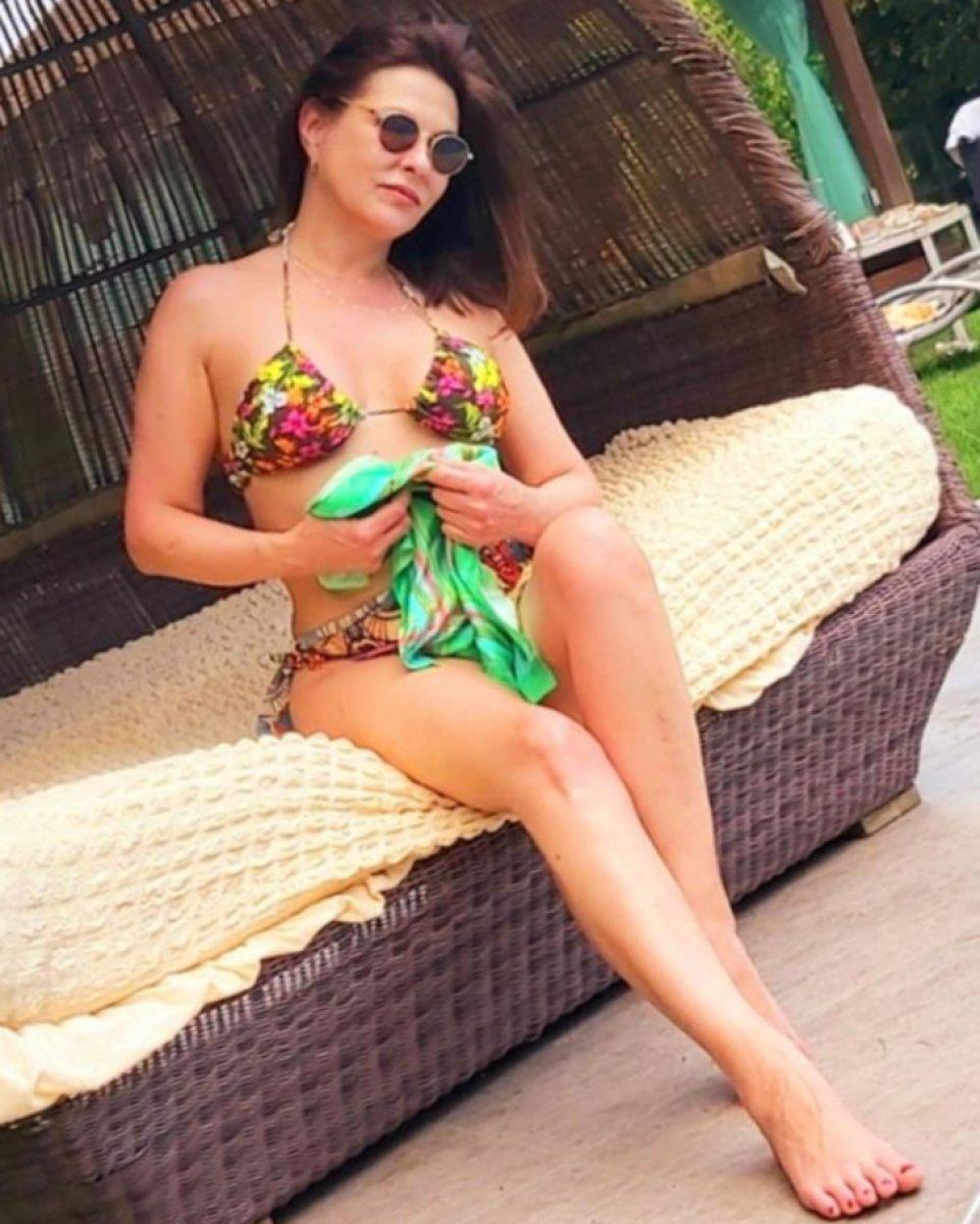 Aydan Şener, bikinili pozları paylaştı