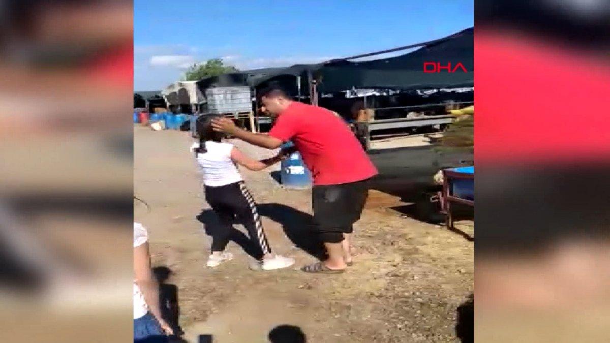 İzmir’de babasıyla kurban pazarına gelen çocuğun pazarlık anları