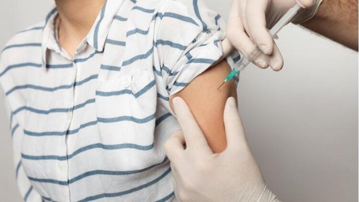 Kovid-19'a karşı yeni tedbir! Aşı olmayana kısıtlama gelecek mi?