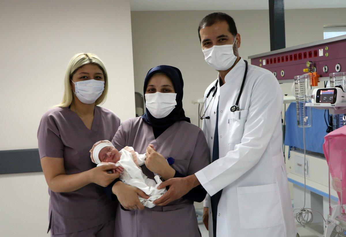 Gaziantep’te doğum yapan anne, bebeğini bırakıp kaçtı