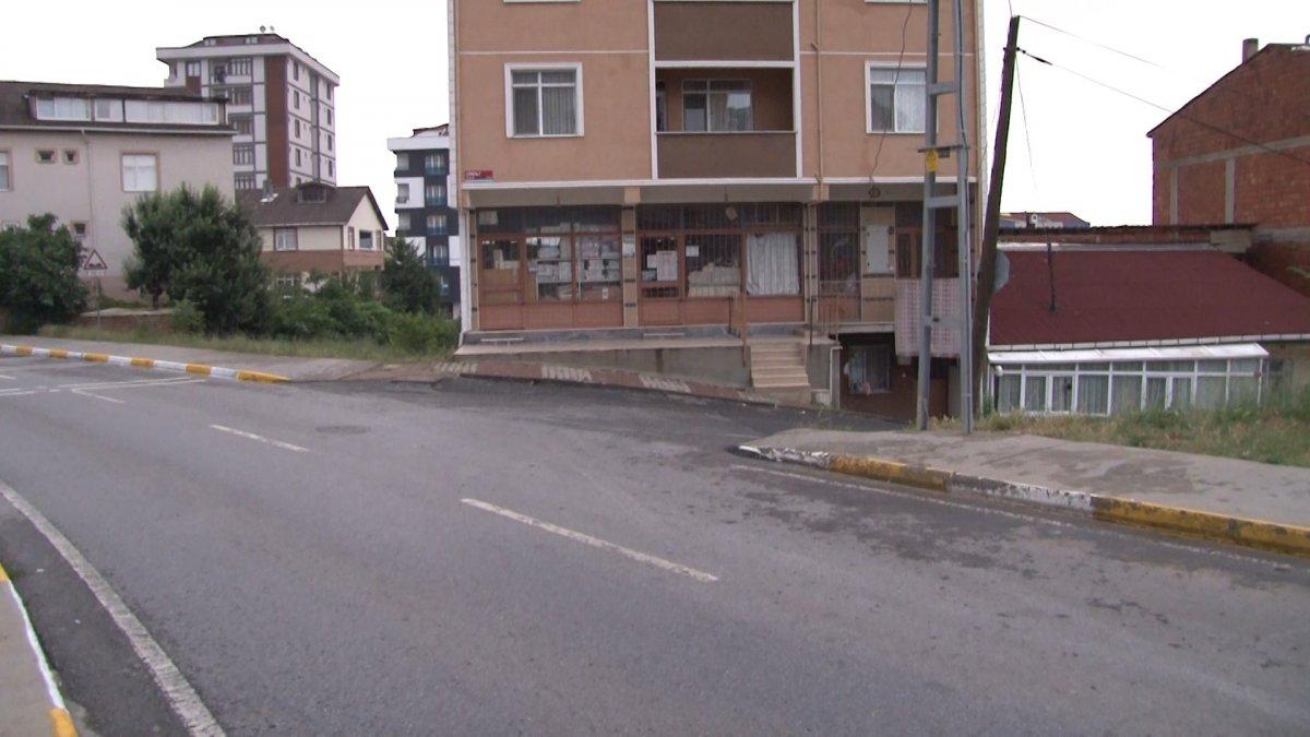 Sultanbeyli’de 17 yaşındaki ehliyetsiz sürücünün kaza anları kamerada