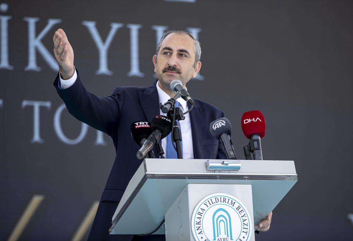 Abdulhamit Gül: Yıl sonunda 1000 hakim savcı alımı yapacağız