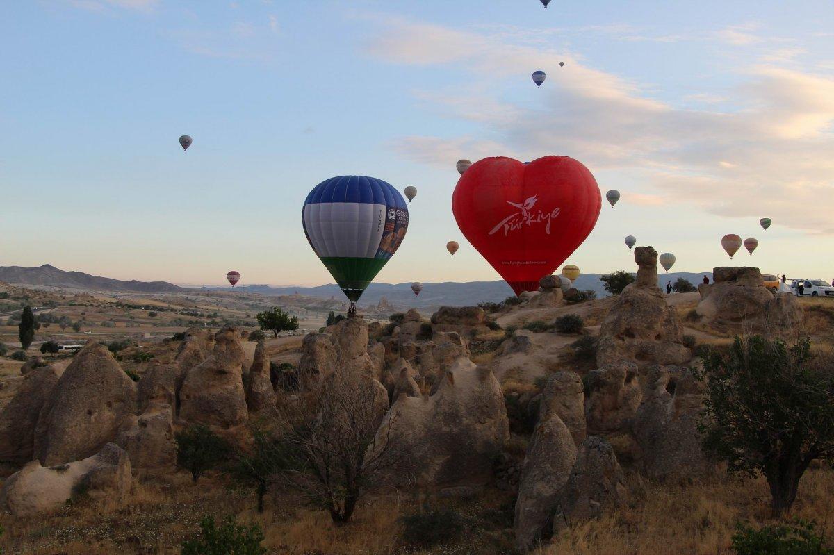 Türkiye'nin kalbi balon oldu Kapadokya’da uçtu