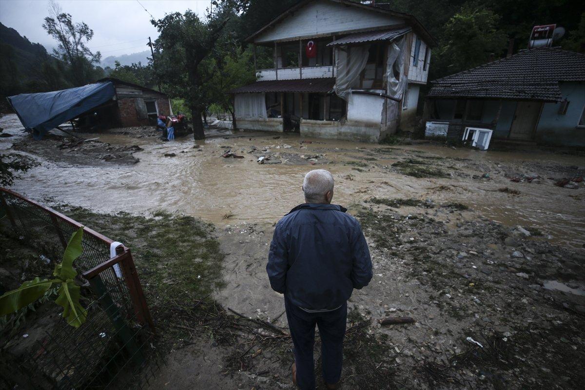 Düzce'de selin oluşturduğu tahribat, gün ağarınca ortaya çıktı