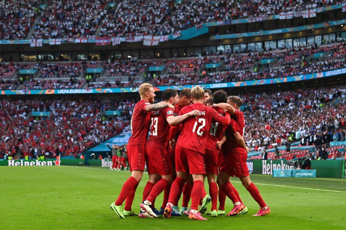 Danimarkalı Mikkel Damsgaard'dan İngiltere'ye harika frikik golü