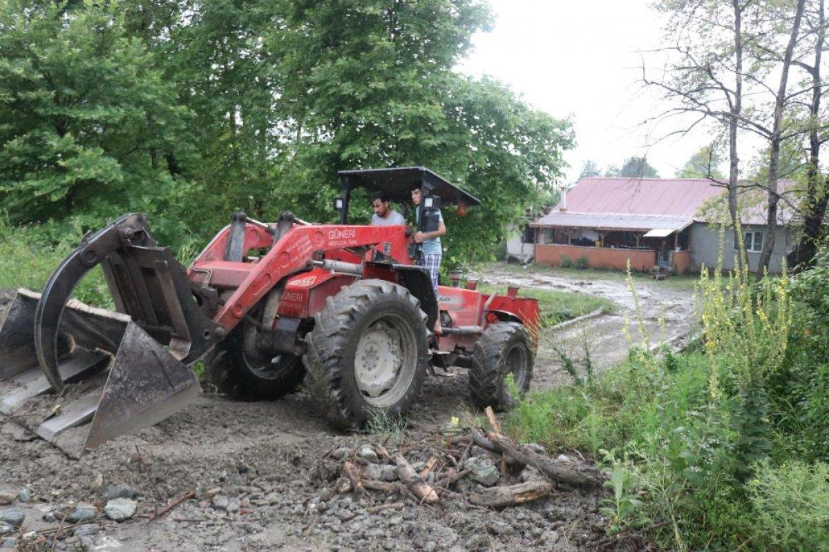 Sakarya'da selde kaybolan kişinin cansız bedenine ulaşıldı
