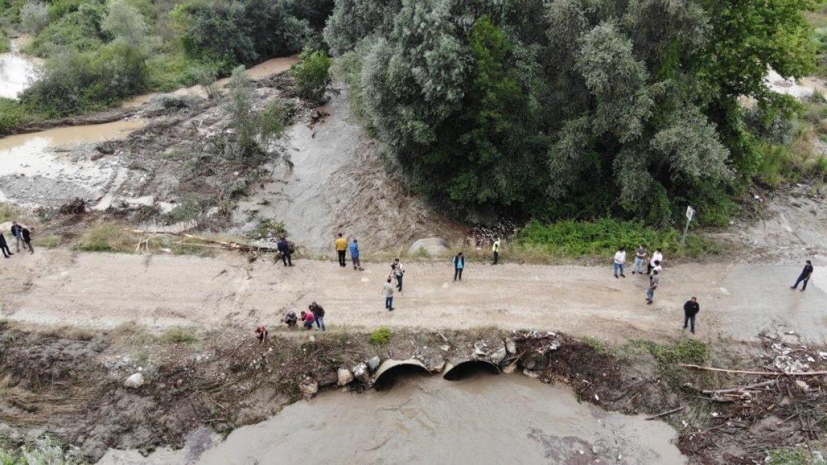 Sakarya'da selde kaybolan kişinin cansız bedenine ulaşıldı