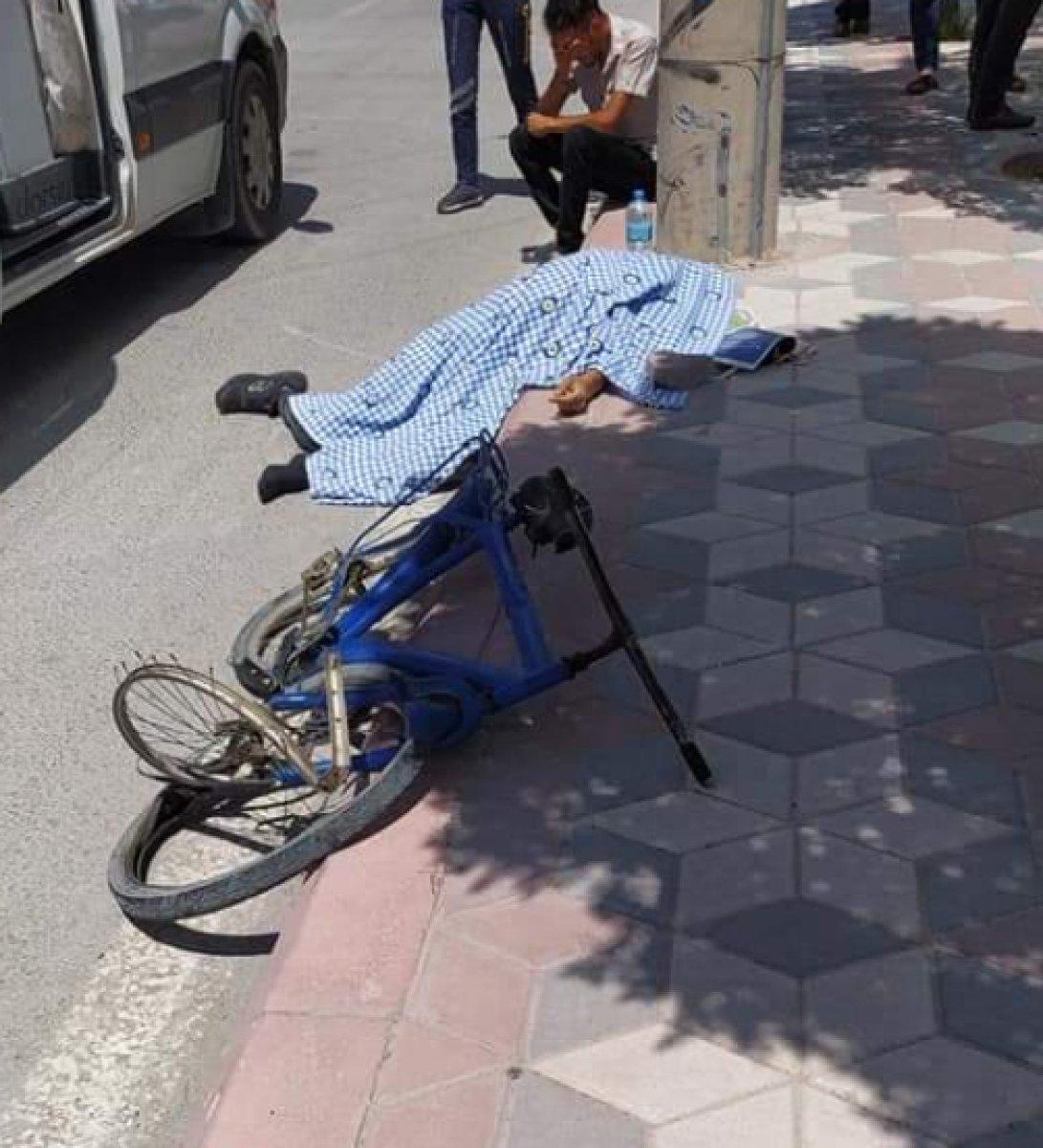 Aksaray'da, elektrik direğine çarpan motosiklet sürücüsü hayatını kaybetti