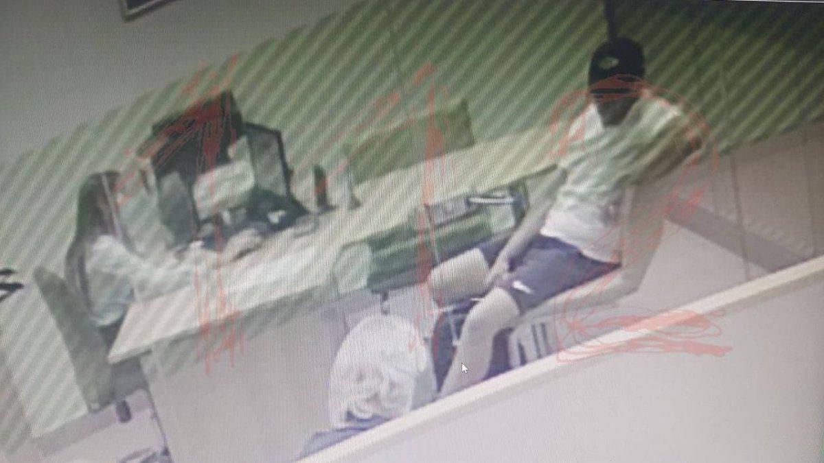 Rusya'da bankaya giren soyguncu çalışanları rehin aldı