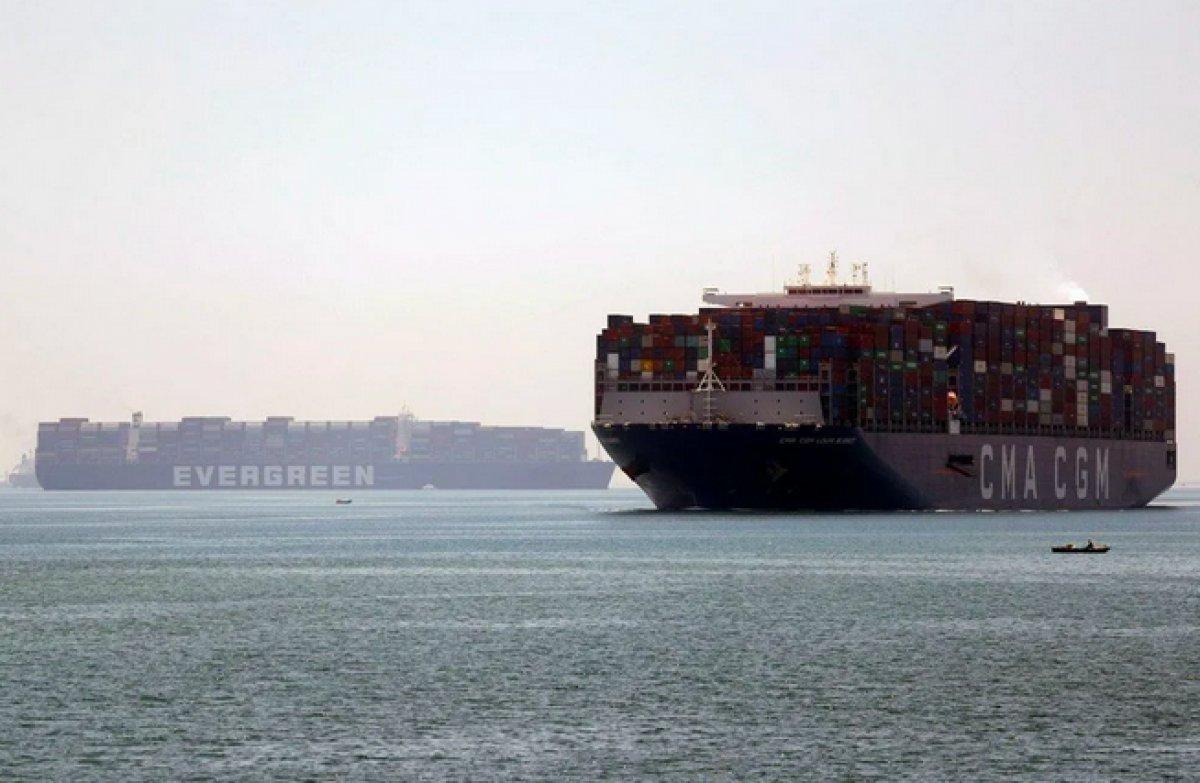 Süveyş Kanalı'nı tıkayan 'Ever Given' Mısır’dan ayrılıyor