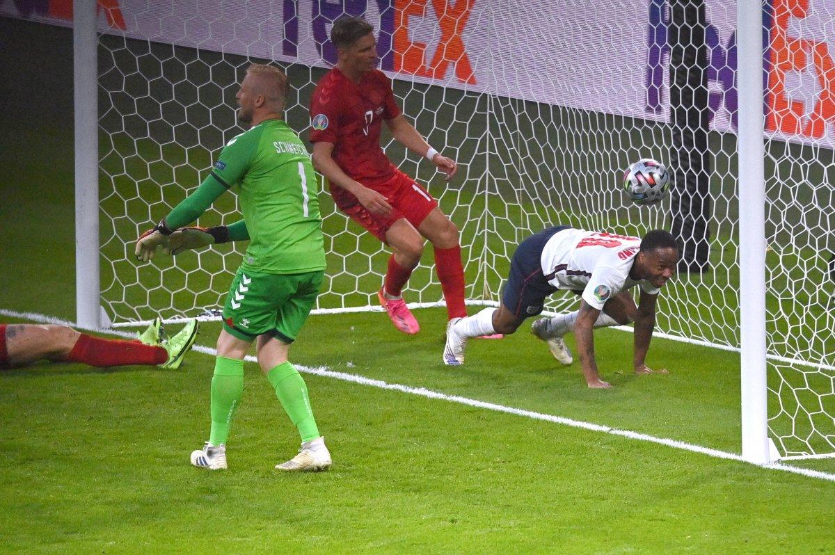 EURO 2020'de Danimarka'yı uzatmalarda yenen İngiltere finalde