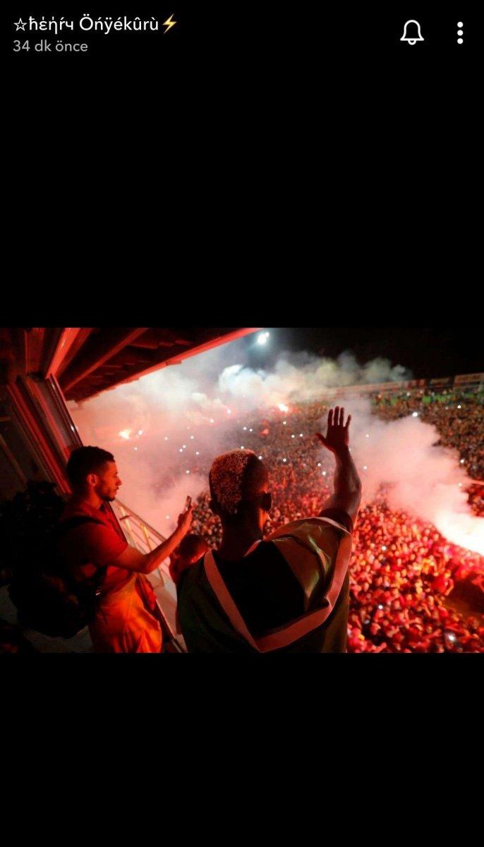 Onyekuru Galatasaray'a veda etti