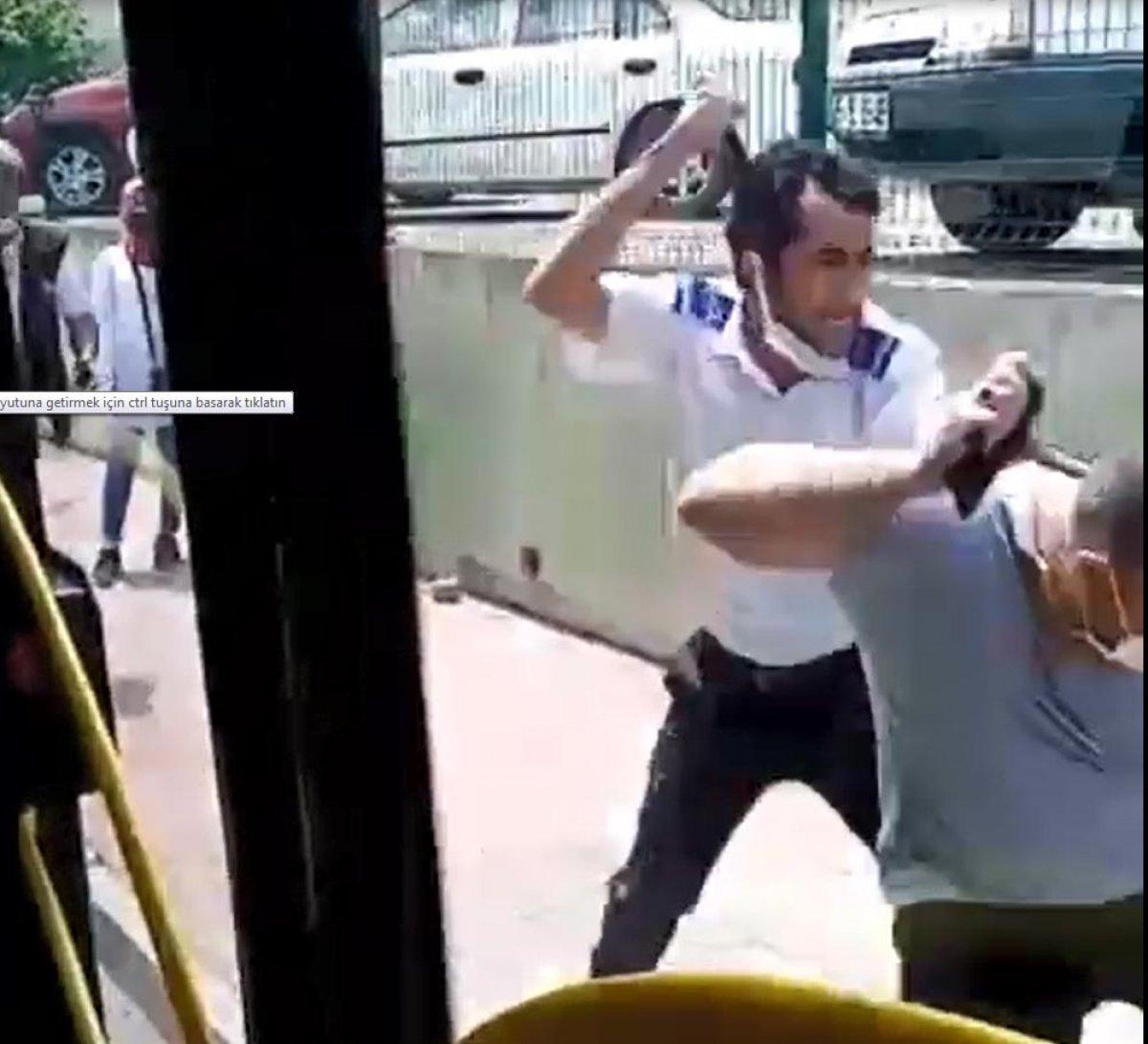 İzmit'te otobüs şoförü, yolcuyu darbetti