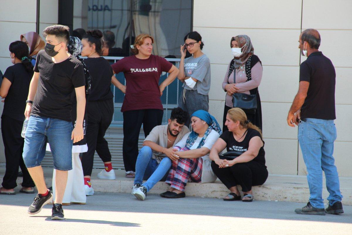 Antalya'da düğünde rahatsızlanan kız çocuğu hayatını kaybetti