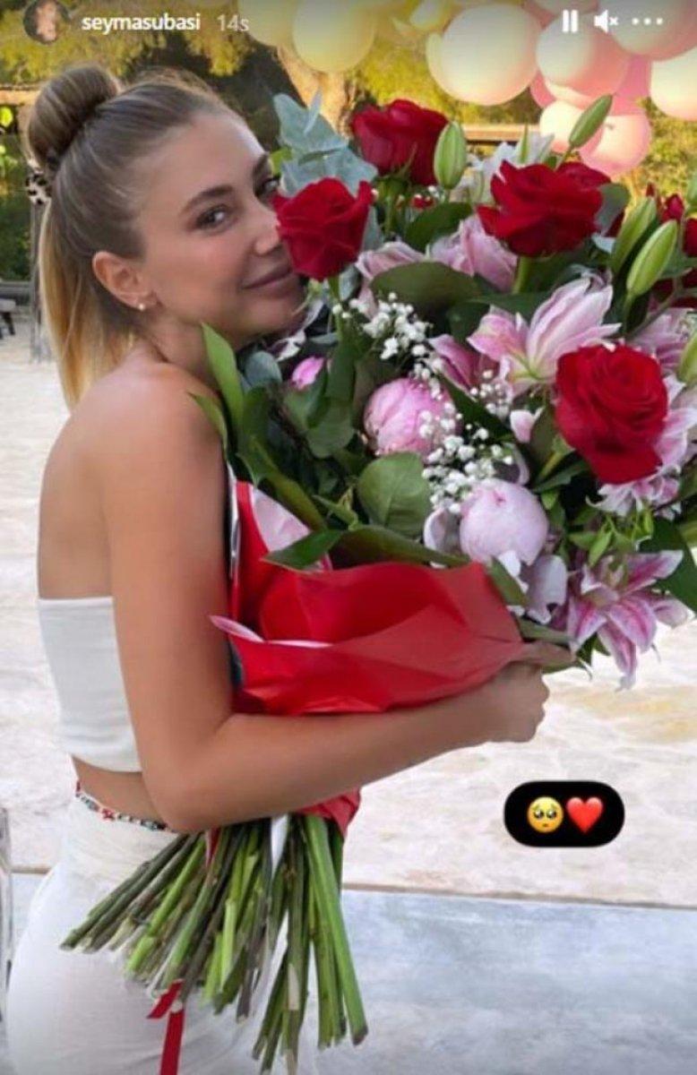 Şeyma Subaşı fotoğrafları yeniden yükledi