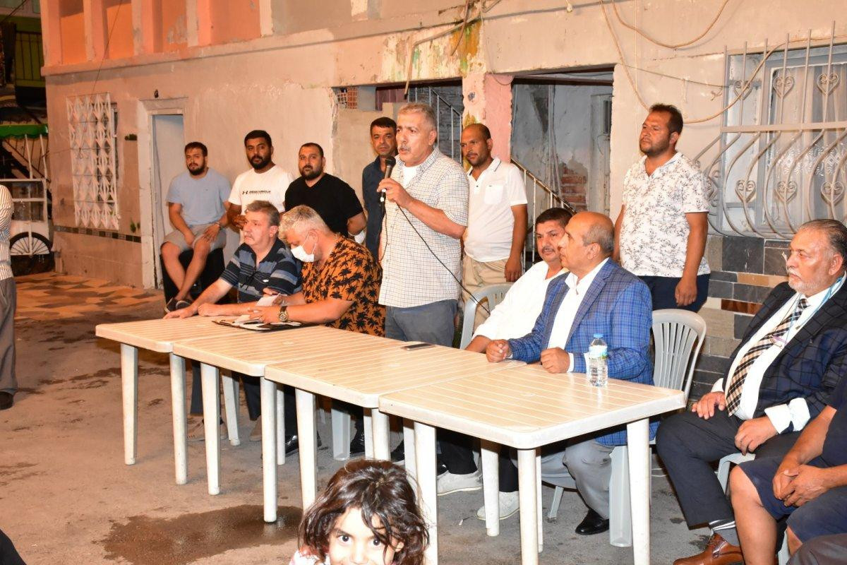 İzmir'de Roman vatandaşlardan 'uyuşturucuya hayır' toplantısı