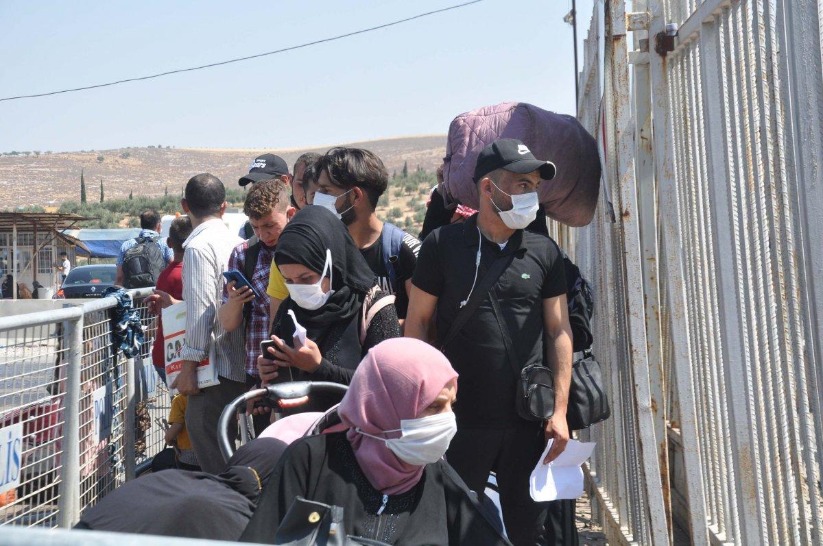 Türkiye'den 4 bin 513 Suriyeli bayram tatili için ülkesine gitti