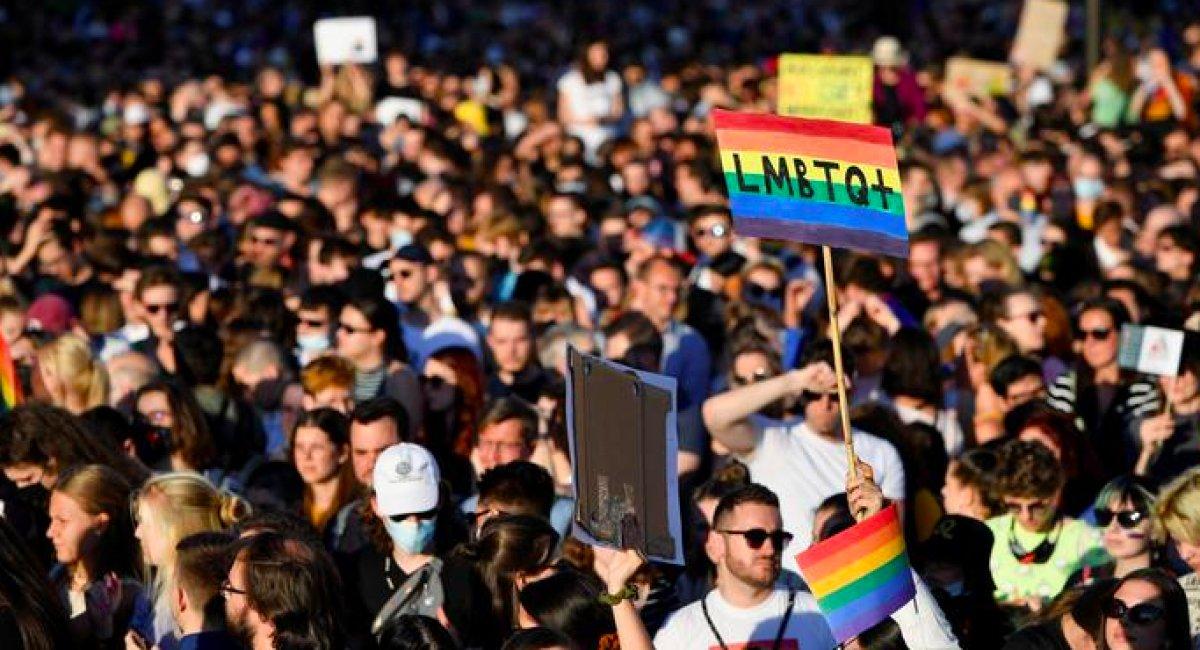 Viktor Orban'dan AB Komisyonu ve Avrupa Parlamentosuna LGBT tepkisi