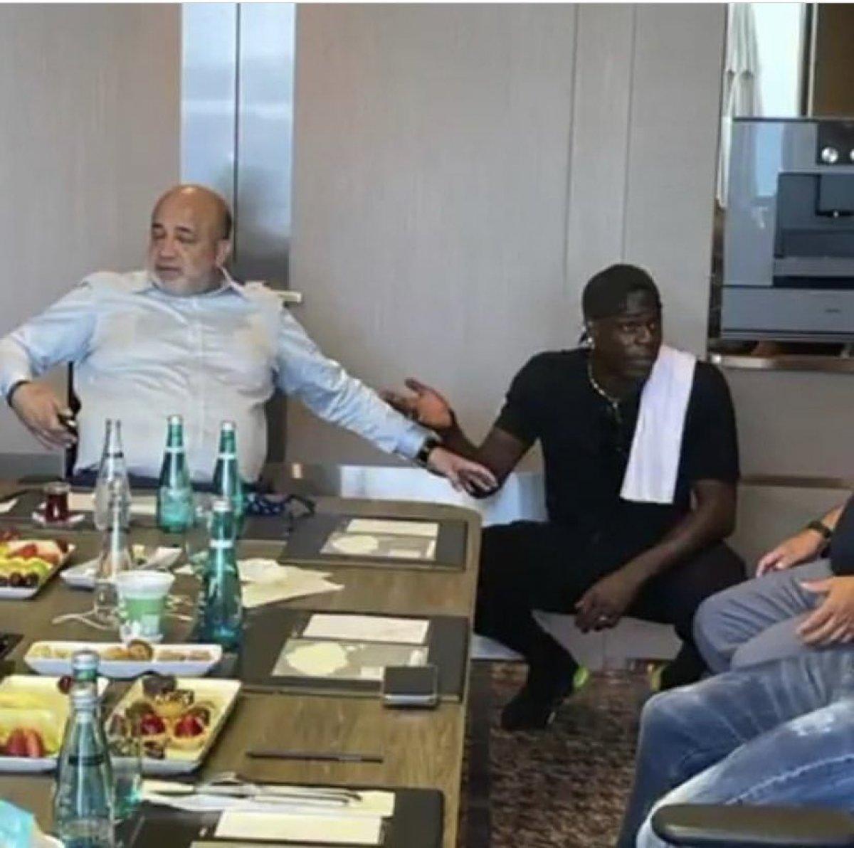 Balotelli'den 'semt oturuşu'