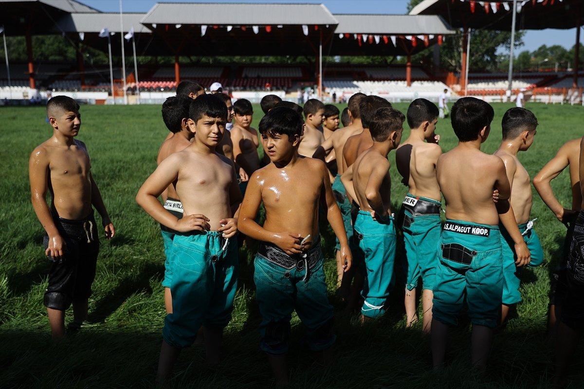 660. Tarihi Kırkpınar Yağlı Güreşleri başladı