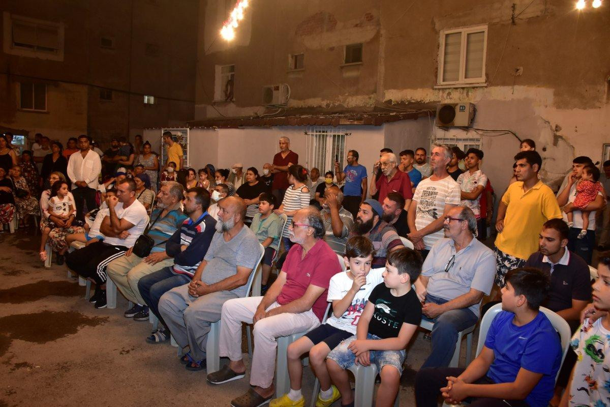 İzmir'de Roman vatandaşlardan 'uyuşturucuya hayır' toplantısı