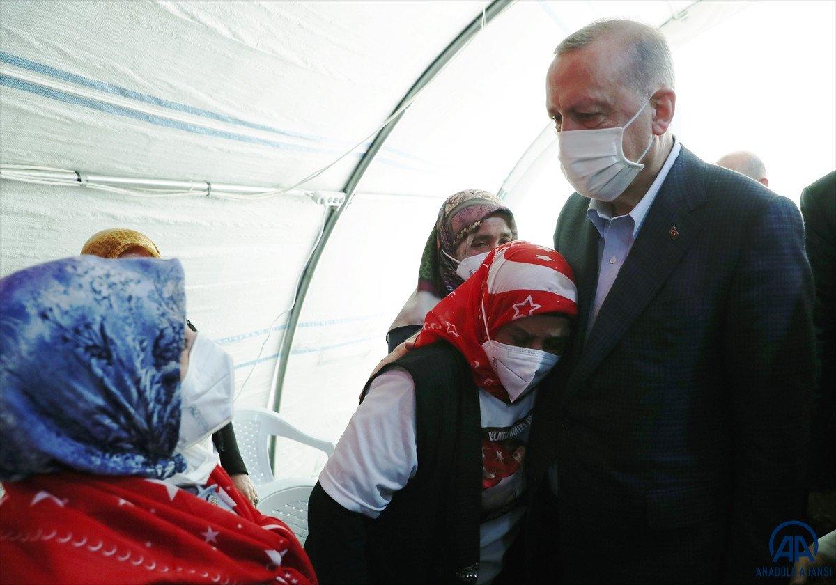 Cumhurbaşkanı Erdoğan, Diyarbakır anneleri ile bir araya geldi