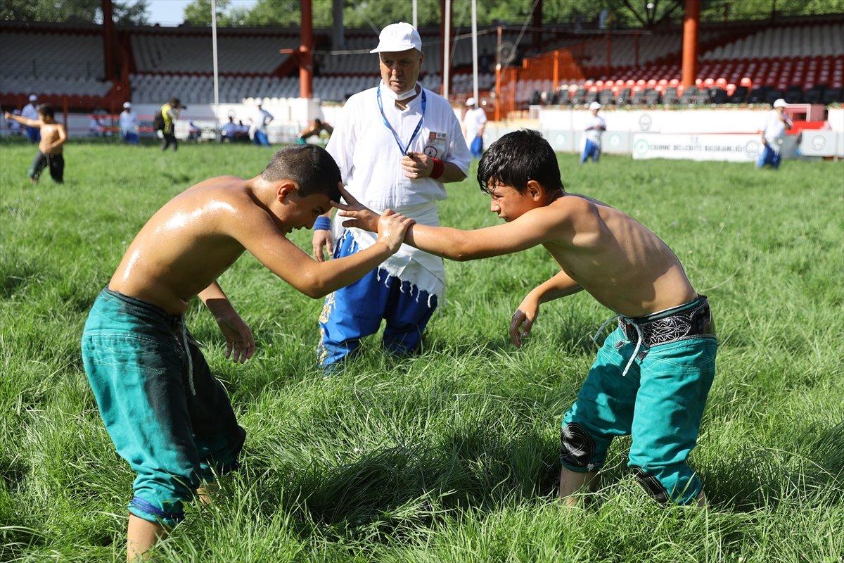 660. Tarihi Kırkpınar Yağlı Güreşleri başladı