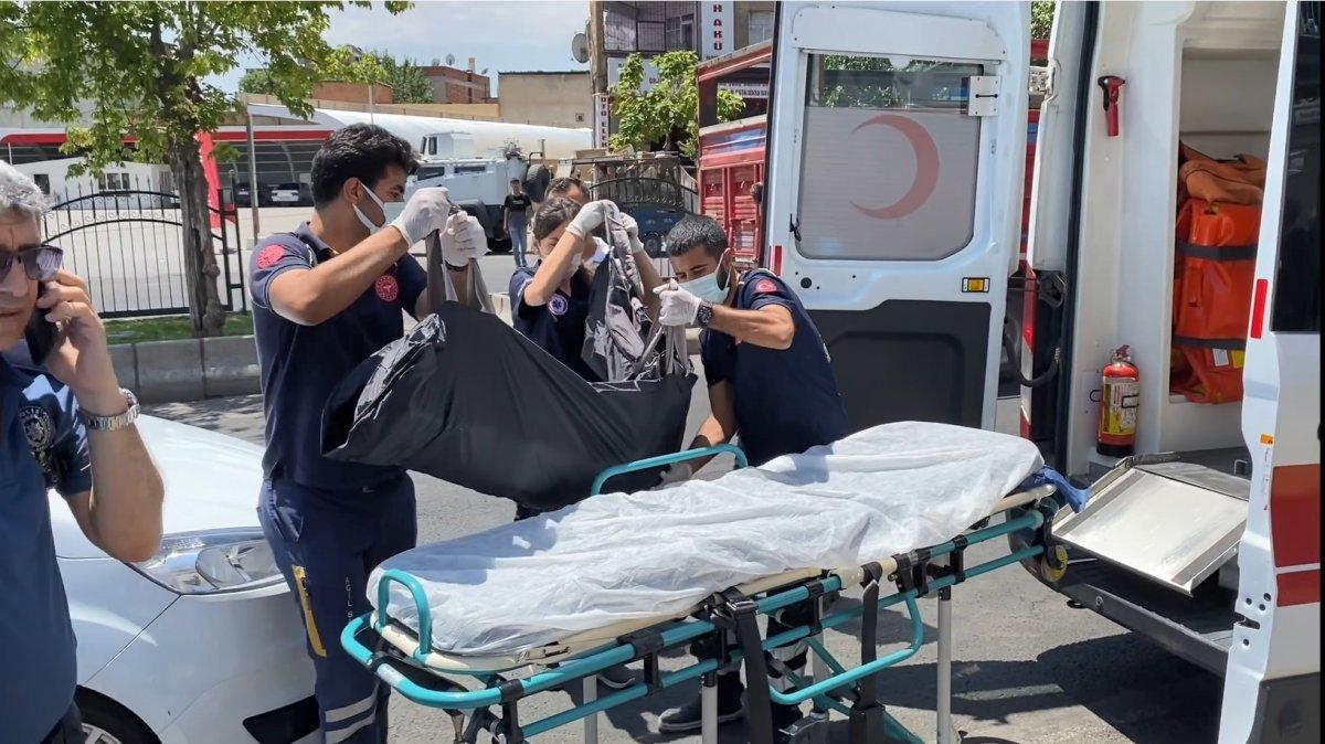 Diyarbakır’da Suriyeli çocuk belediye otobüsünün altında can verdi