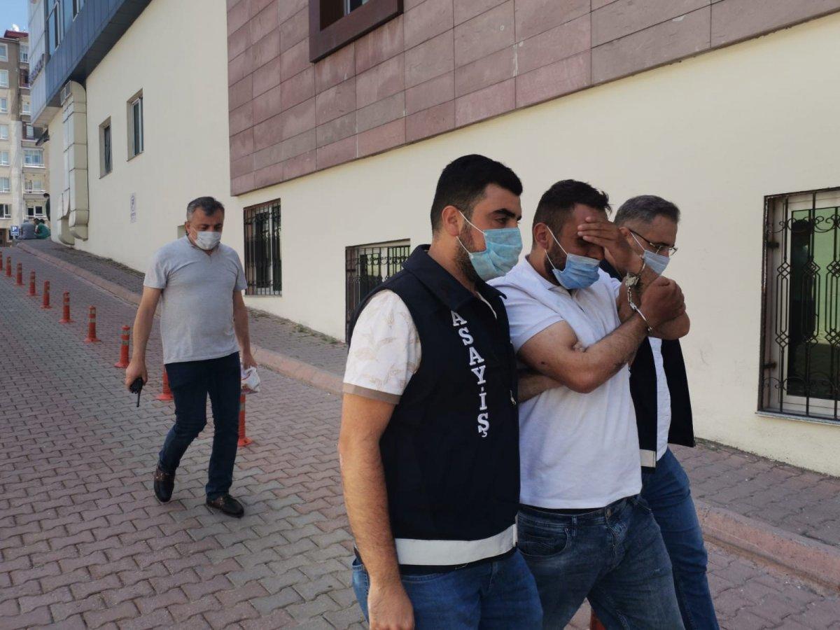 Kayseri’de motosikleti ile yaklaşıp kadını taciz eden şahıs yakalandı