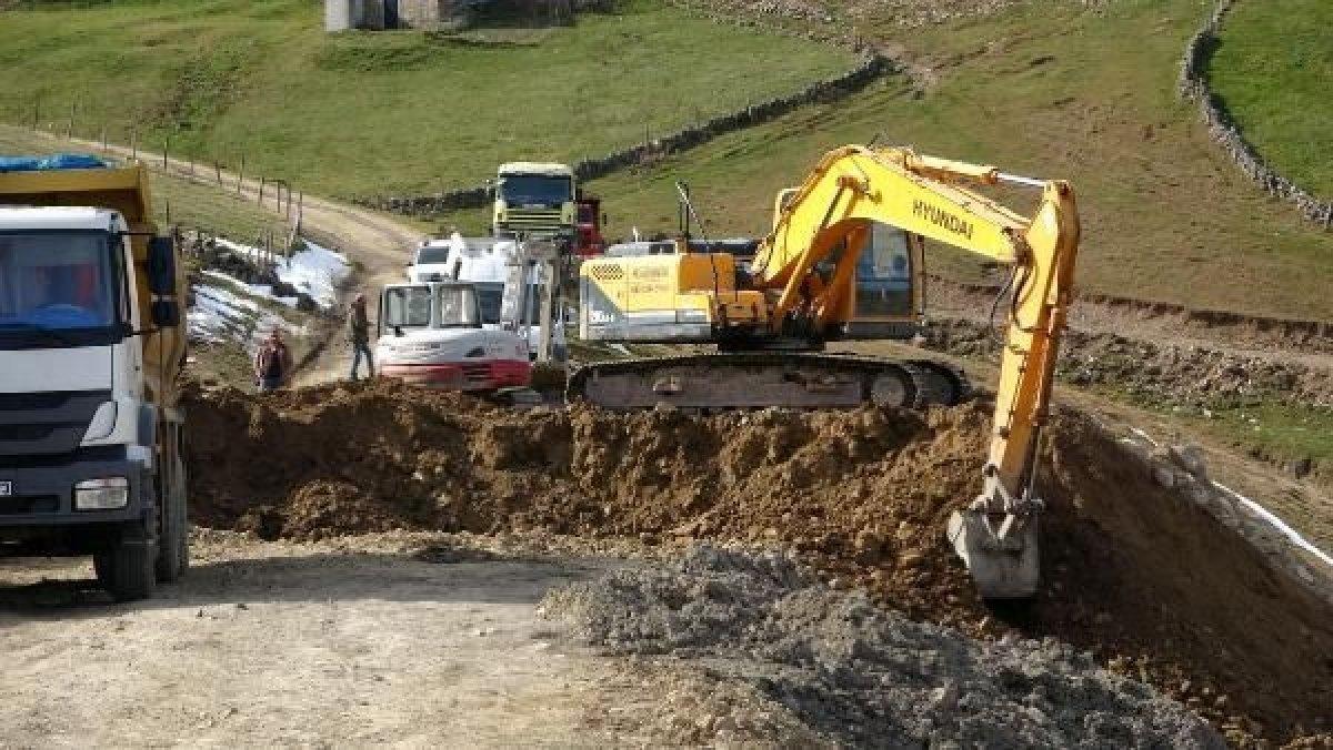 Gümüşhane'deki Dipsiz Göl, eski görünümüne kavuşamadı