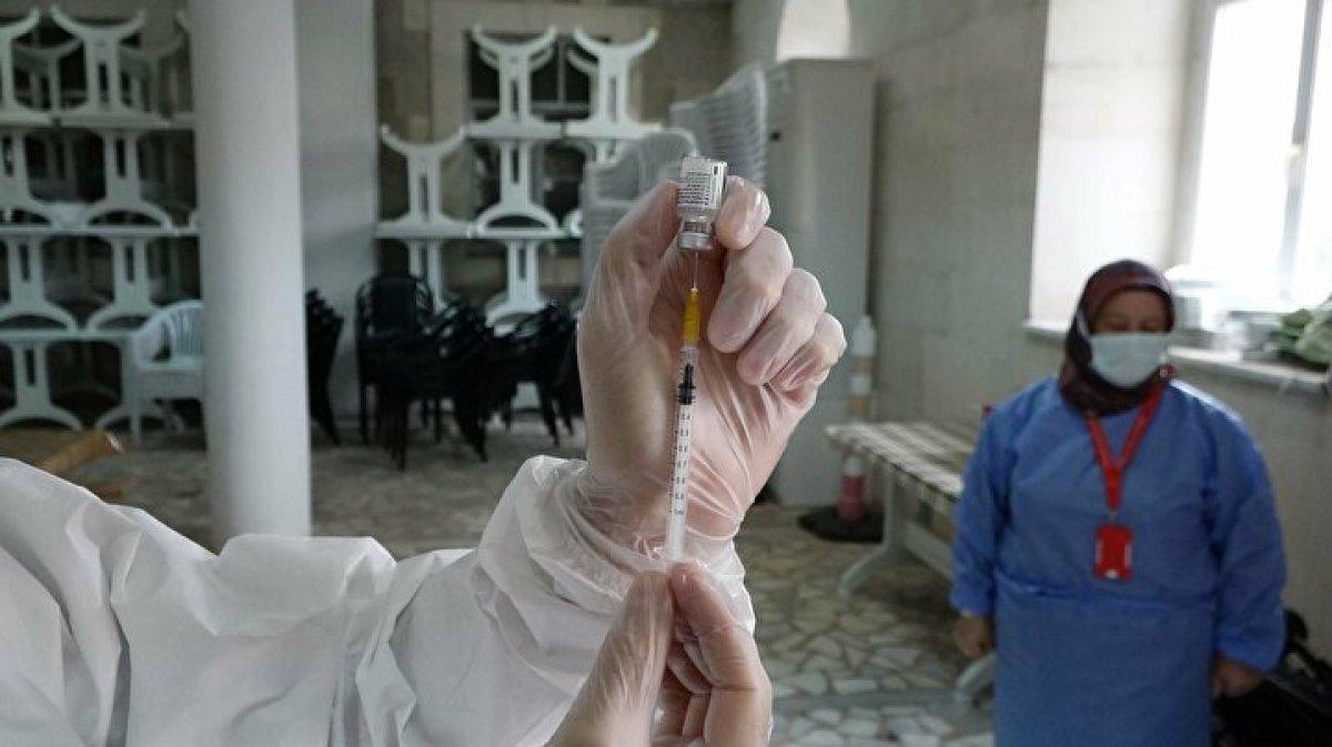 Karadeniz'de aşı mesaisi: Sağlık çalışanları 1800 metreye çıktı