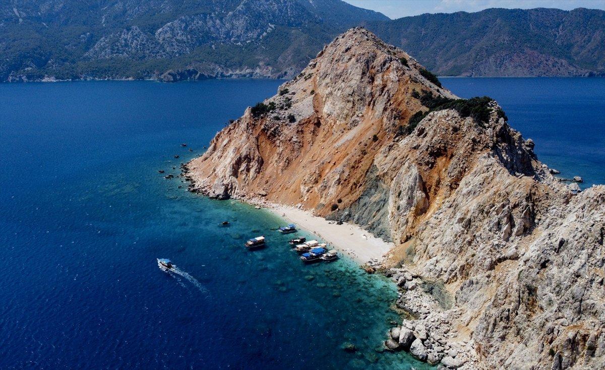 Suluada'ya ziyaretçi akını