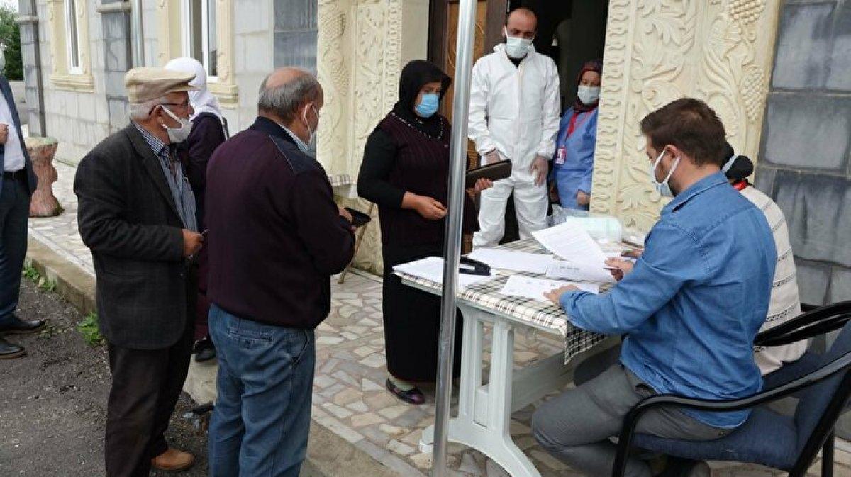 Karadeniz'de aşı mesaisi: Sağlık çalışanları 1800 metreye çıktı