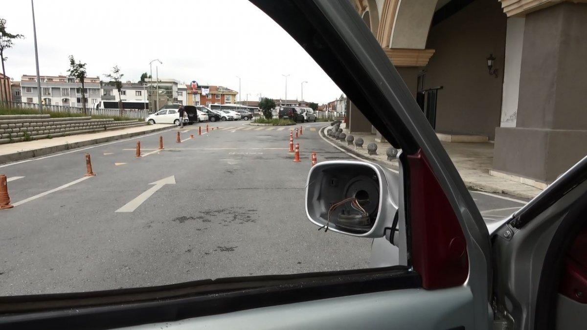 Sultangazi'de yol verme kavgası: Kazma ile saldırdı