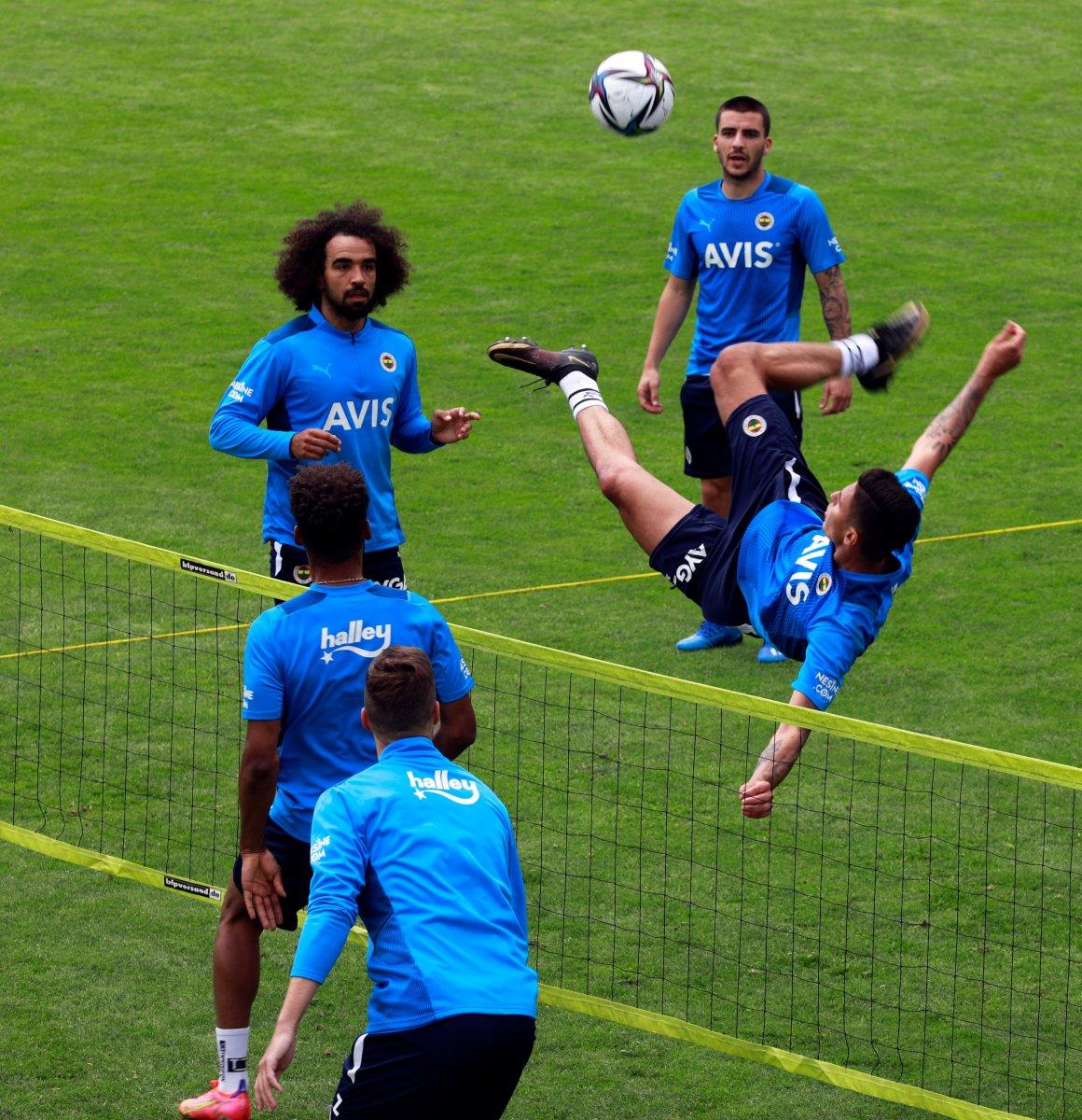 Berke Özer antrenmanda coştu