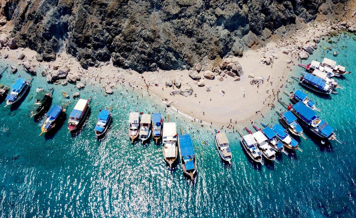 Suluada'ya ziyaretçi akını