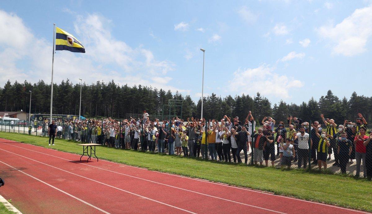 Fenerbahçe taraftarı antrenmanı izledi