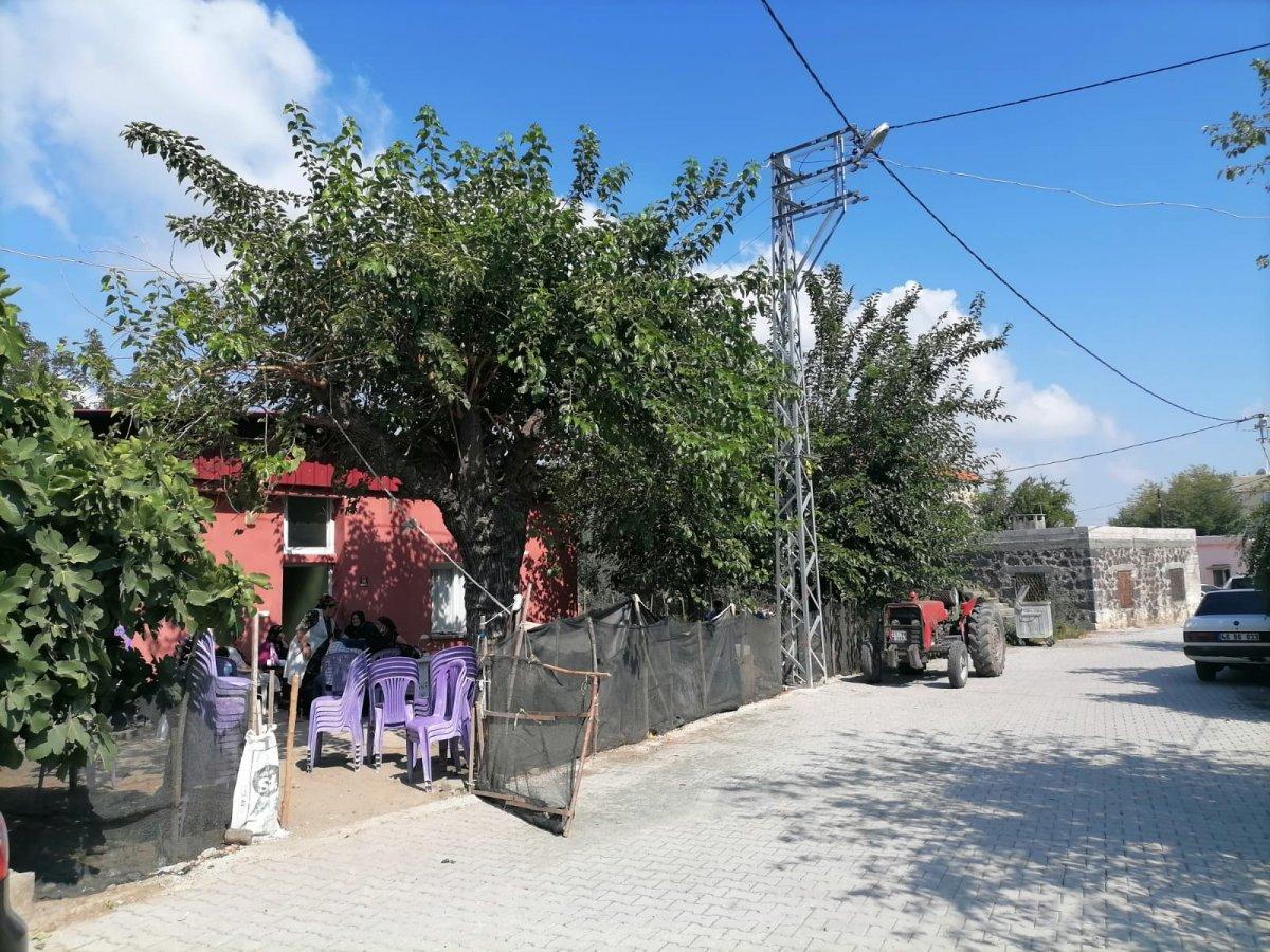 Hatay'da eşini ve kayınpederini öldürdü: Barışmak için kızıyla tehdit etti