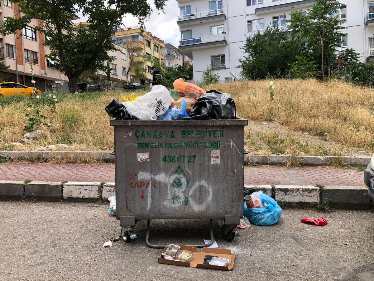 Çankaya'da sokaklar çöp yığınlarıyla doldu